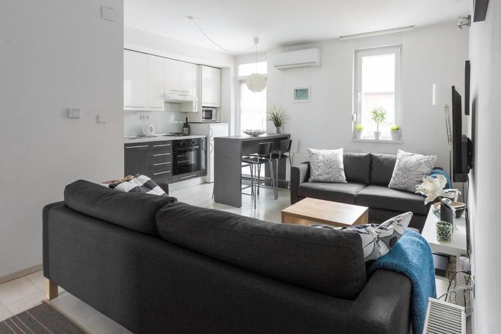City Center 2Bedroom Apartment 자그레브 외부 사진